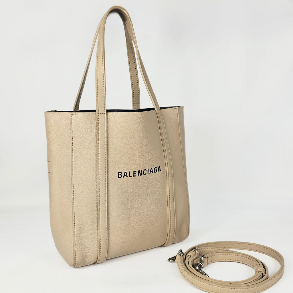 Balenciaga Everyday XXS Tote Bag in pelle di vitello beige