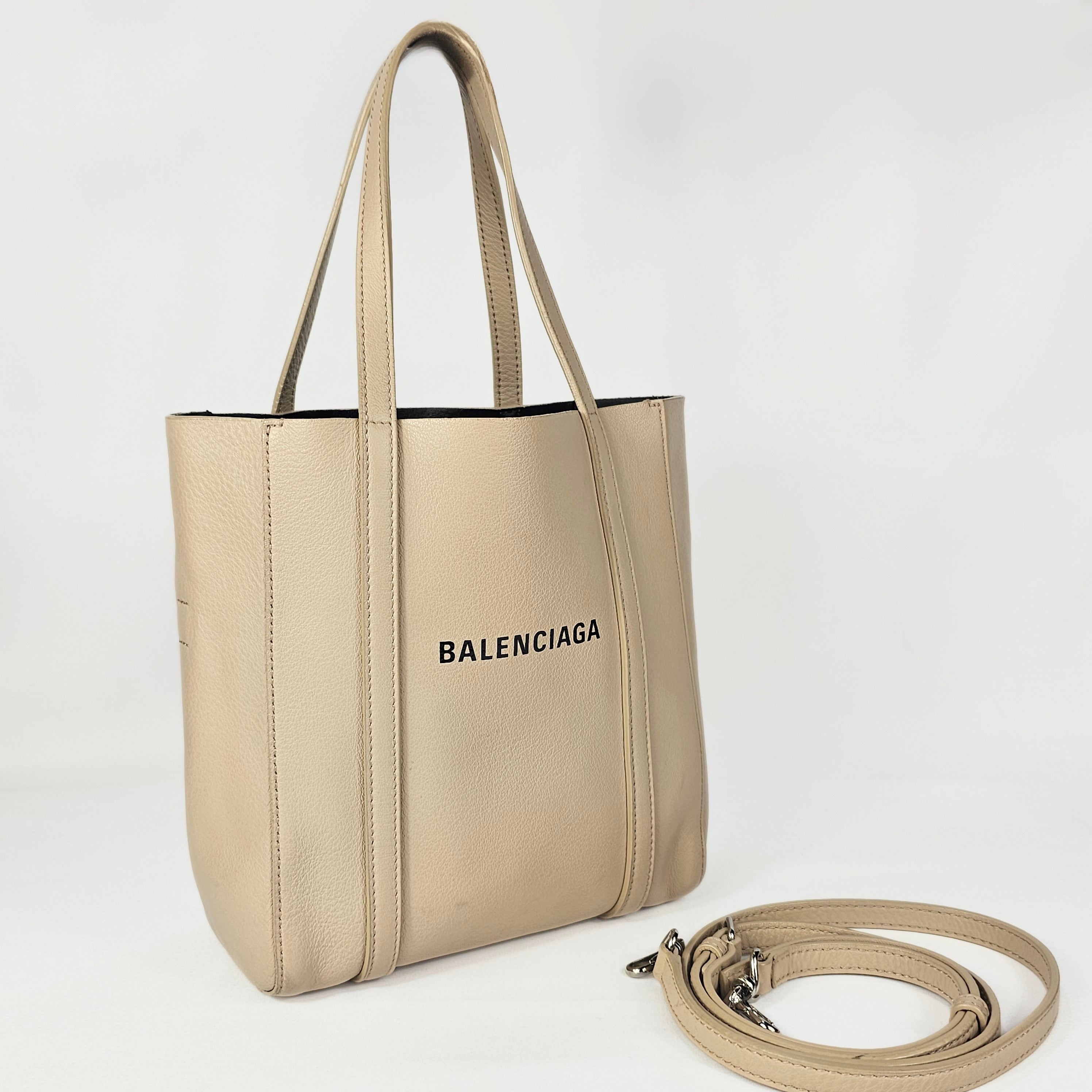 Balenciaga Everyday XXS Tote Bag in pelle di vitello beige