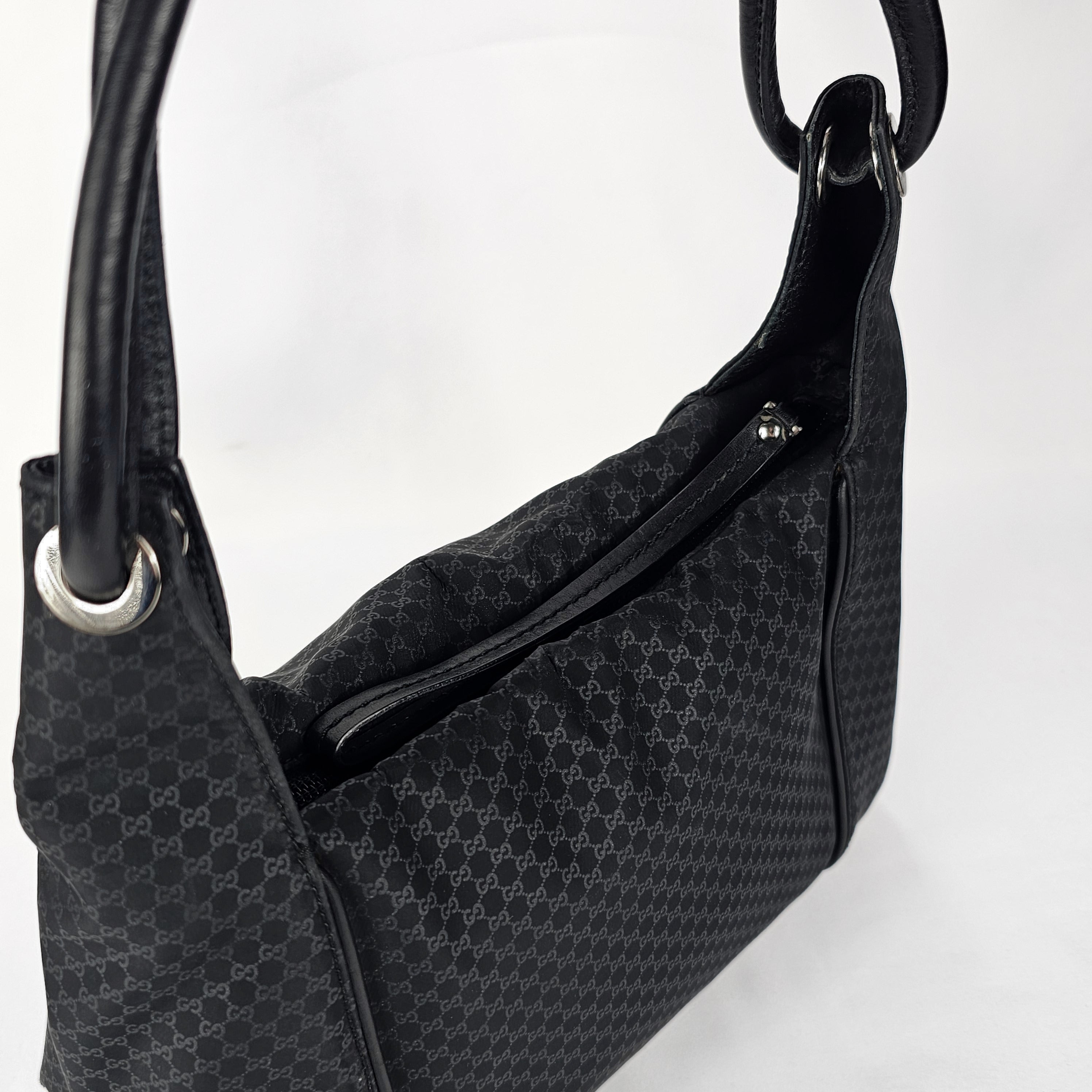 Gucci Hobo Micro GG in nylon e pelle nera