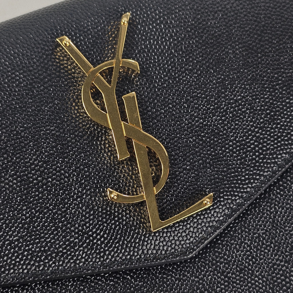 Saint Laurent Uptown Pochette Nera in Pelle Grain de Poudre