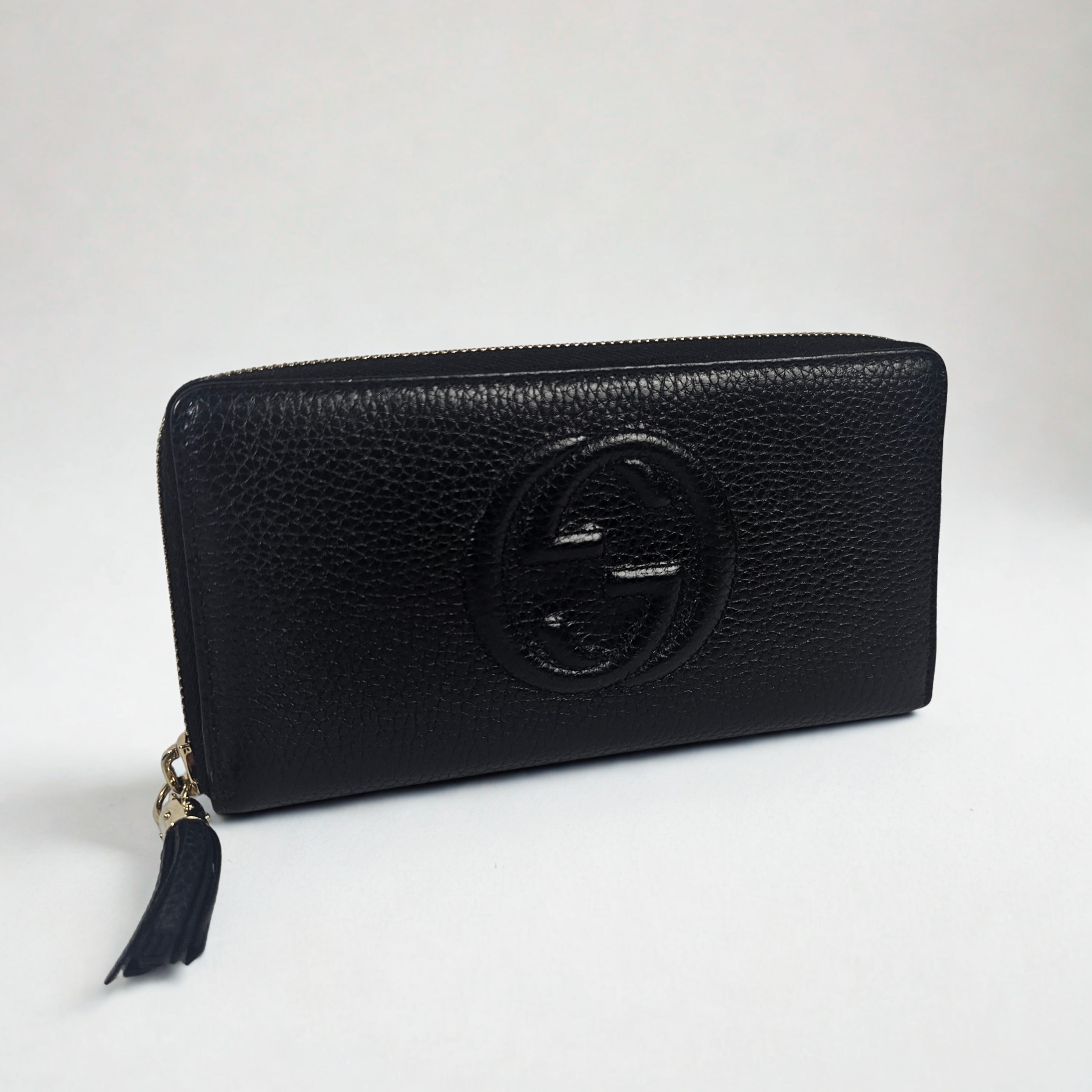 Gucci Soho Zip Around Wallet in pelle nera