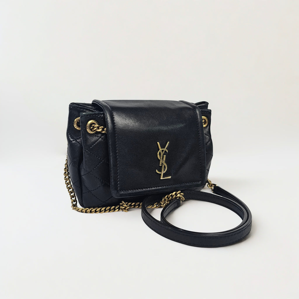Saint Laurent Mini Nolita in pelle nera trapuntata con finiture oro